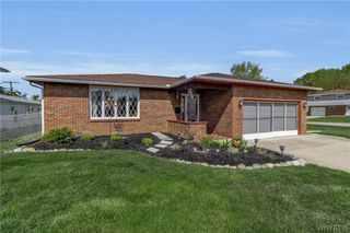 64 Campus Drive, West Seneca, NY 14224