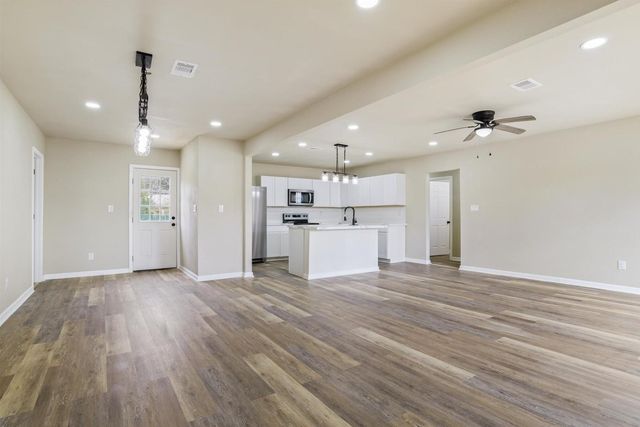 1120 17th Ave North, Texas City, TX 77590