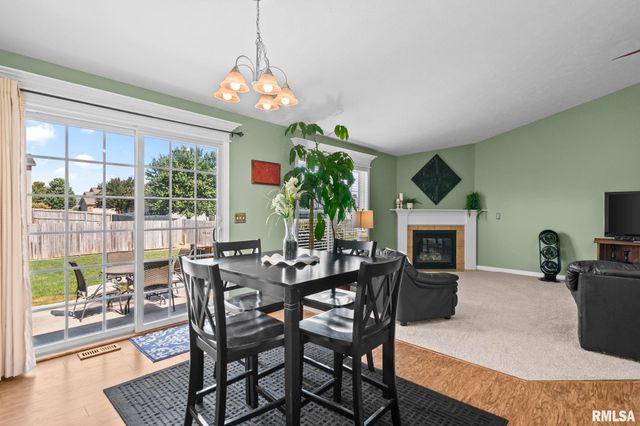 1621 MAGNOLIA Drive, Chatham, IL 62629