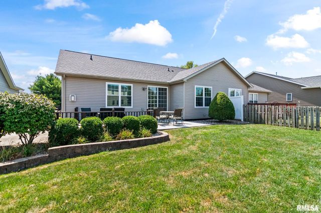 1621 MAGNOLIA Drive, Chatham, IL 62629