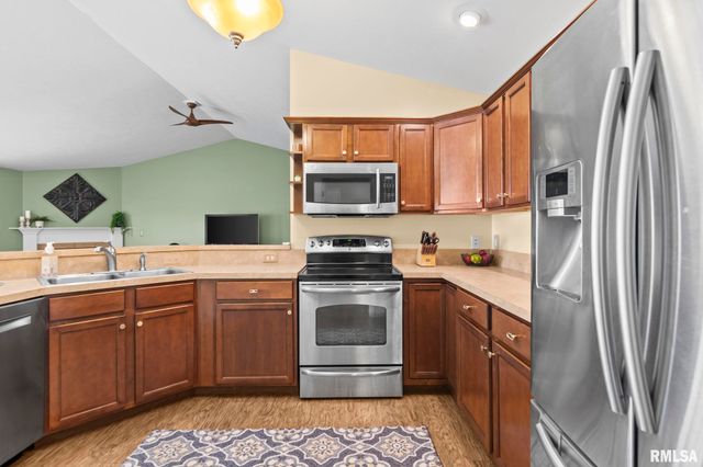 1621 MAGNOLIA Drive, Chatham, IL 62629