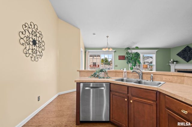 1621 MAGNOLIA Drive, Chatham, IL 62629