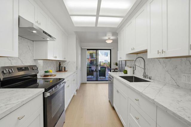 555 Palm Avenue 103, Millbrae, CA 94030