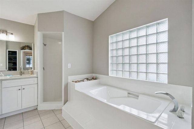 2827 SHADOW WOOD COURT, Kissimmee, FL 34746