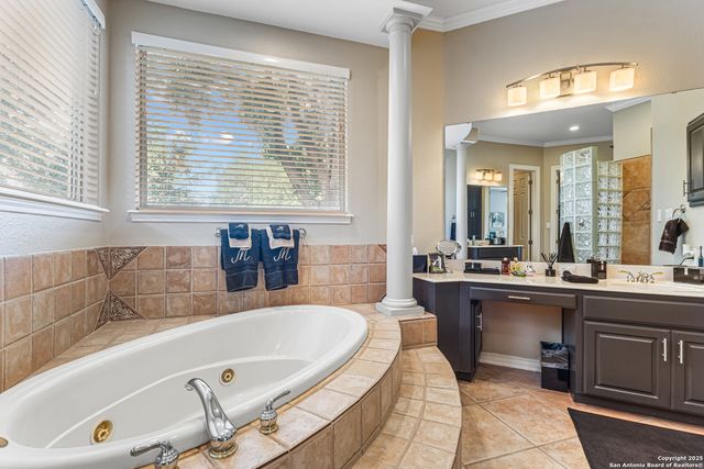 23018 Whisper Canyon, San Antonio, TX 78258