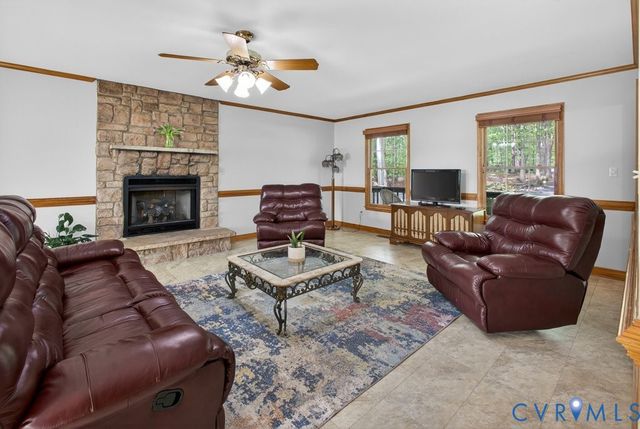 173 Covenant Way, Bumpass, VA 23024