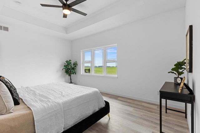 1270 Stonehaven Drive, Sun Prairie, WI 53590