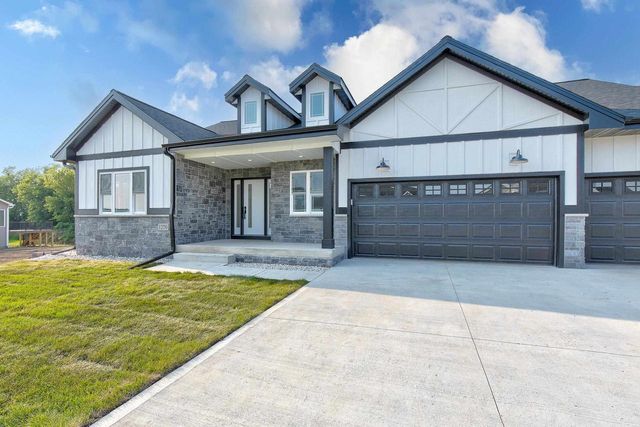 1270 Stonehaven Drive, Sun Prairie, WI 53590