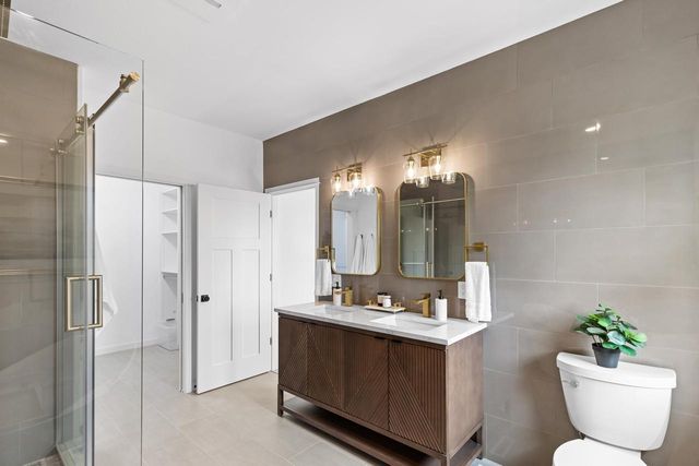 1270 Stonehaven Drive, Sun Prairie, WI 53590