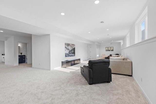 1270 Stonehaven Drive, Sun Prairie, WI 53590