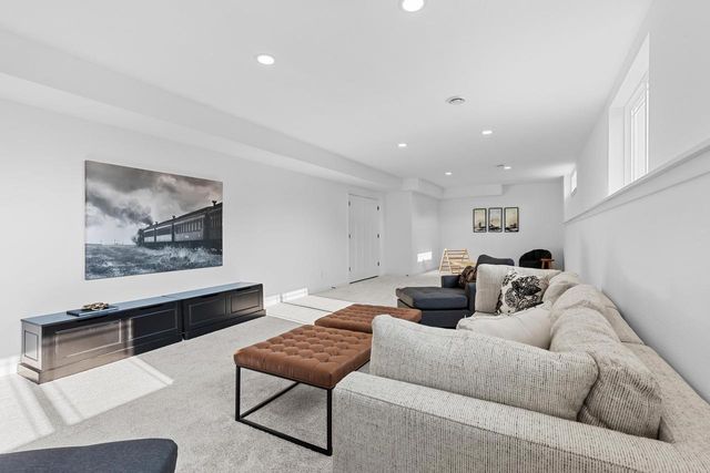 1270 Stonehaven Drive, Sun Prairie, WI 53590