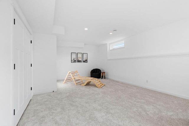 1270 Stonehaven Drive, Sun Prairie, WI 53590