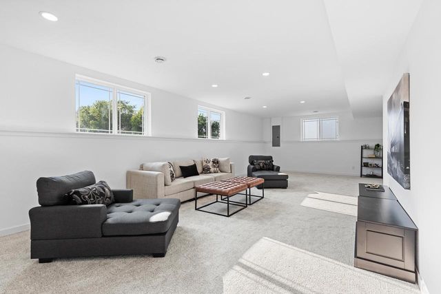1270 Stonehaven Drive, Sun Prairie, WI 53590