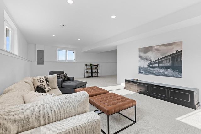 1270 Stonehaven Drive, Sun Prairie, WI 53590