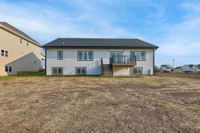 1270 Stonehaven Drive, Sun Prairie, WI 53590