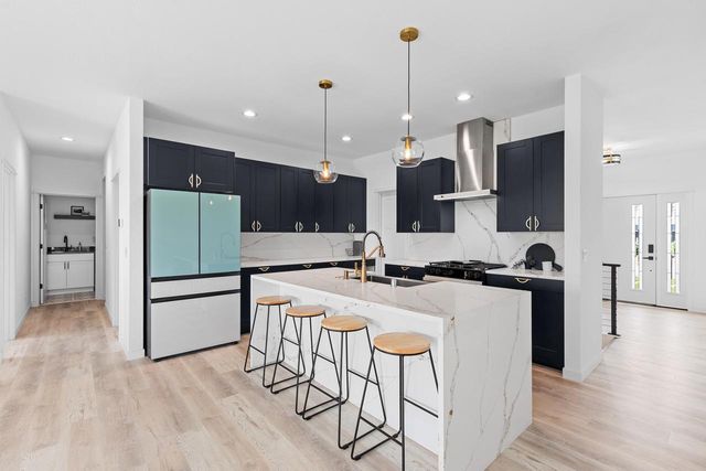 1270 Stonehaven Drive, Sun Prairie, WI 53590