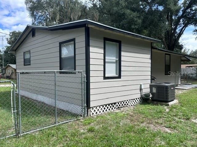 1215 MANOR DRIVE, Leesburg, FL 34748