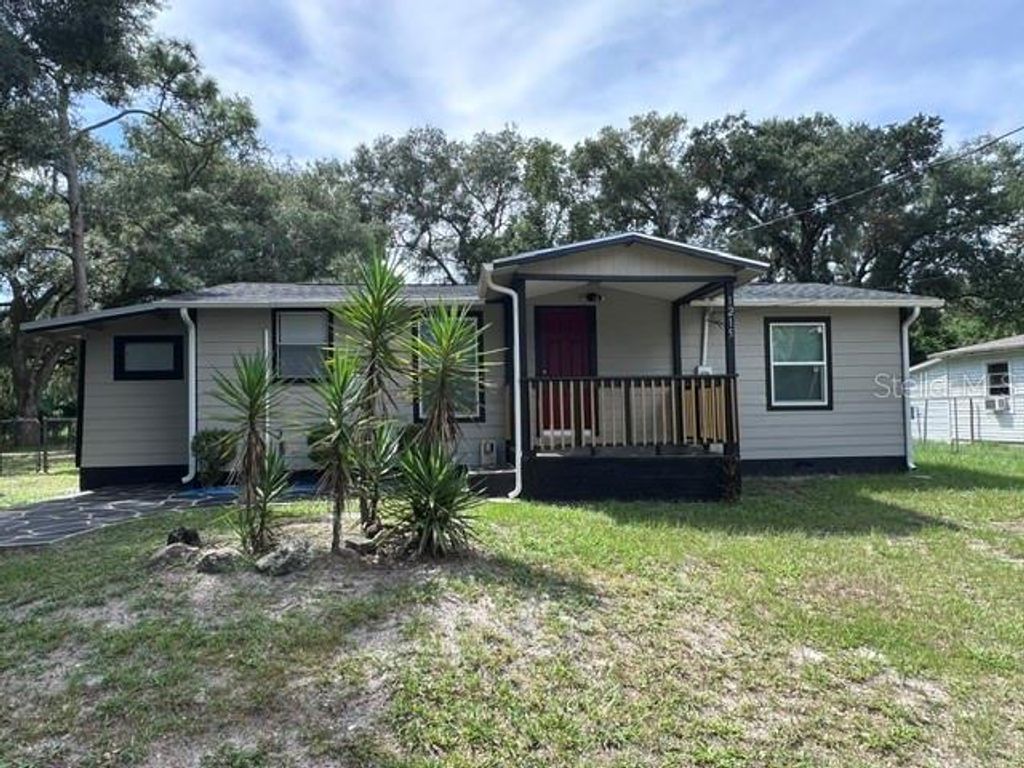 1215 MANOR DRIVE, Leesburg, FL 34748