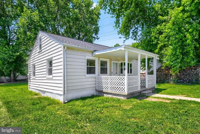 3 HONEYCOMB RD, Middle River, MD 21220