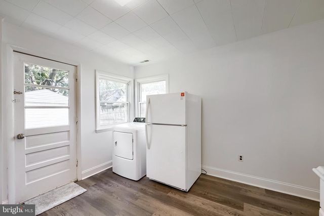 3 HONEYCOMB RD, Middle River, MD 21220
