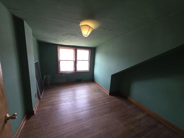 3029 N 88th STREET, Milwaukee, WI 53222