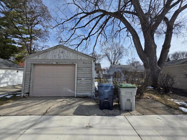 3029 N 88th STREET, Milwaukee, WI 53222