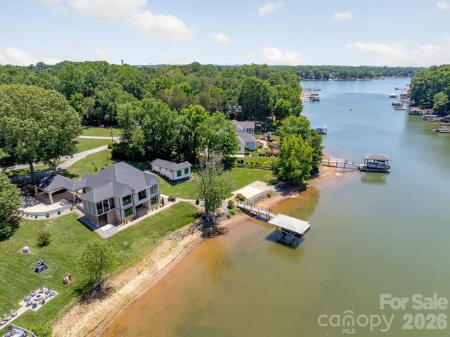 445 Sundown Road, Mooresville, NC 28117