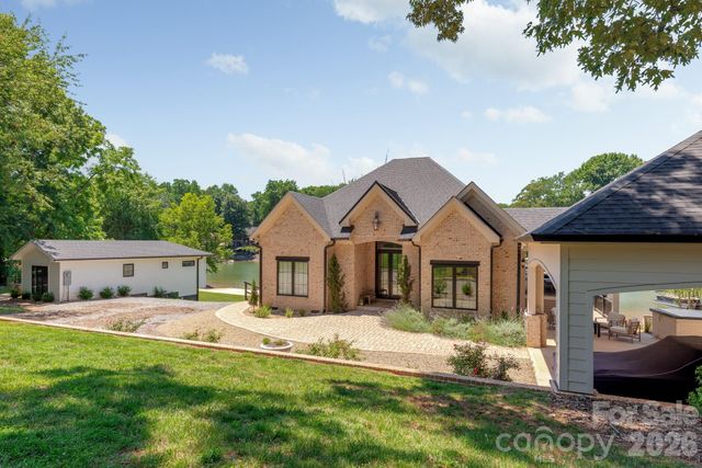 445 Sundown Road, Mooresville, NC 28117