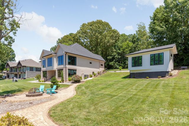 445 Sundown Road, Mooresville, NC 28117