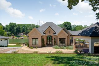 445 Sundown Road, Mooresville, NC 28117