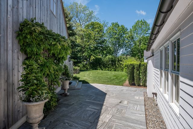 7 Hanna Lane, Essex, CT 06426