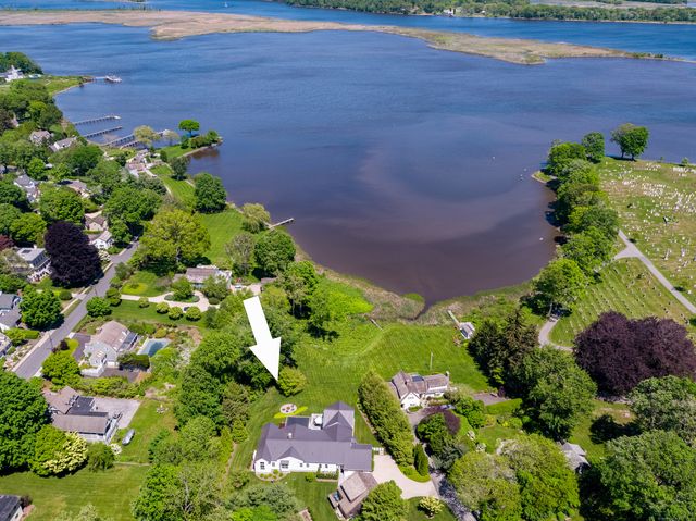7 Hanna Lane, Essex, CT 06426