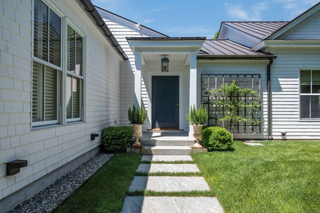 7 Hanna Lane, Essex, CT 06426