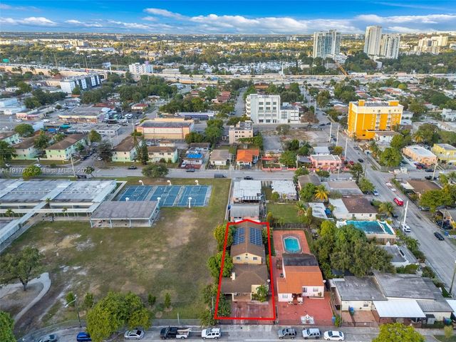 2029 NW 5th St, Miami, FL 33125