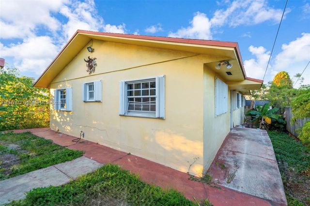 2029 NW 5th St, Miami, FL 33125