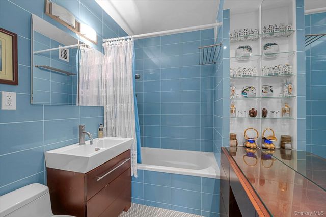 555 Kappock Street 22C, Bronx, NY 10463