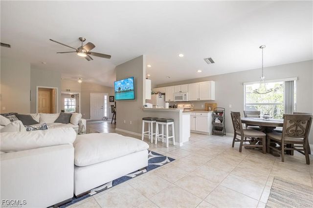 10074 Oakhurst WAY, Fort Myers, FL 33913