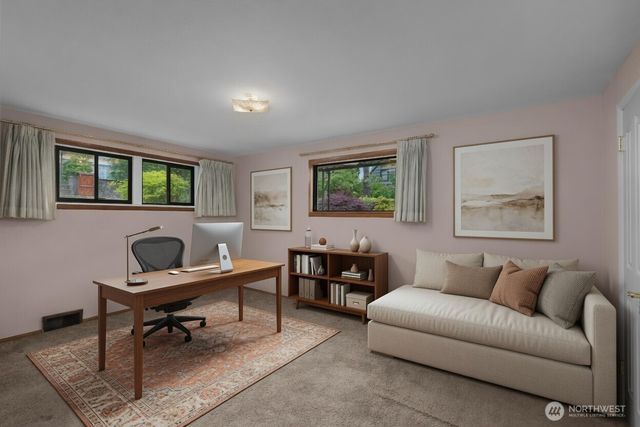 10323 48th Avenue NE, Seattle, WA 98125