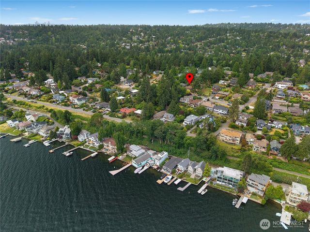 10323 48th Avenue NE, Seattle, WA 98125