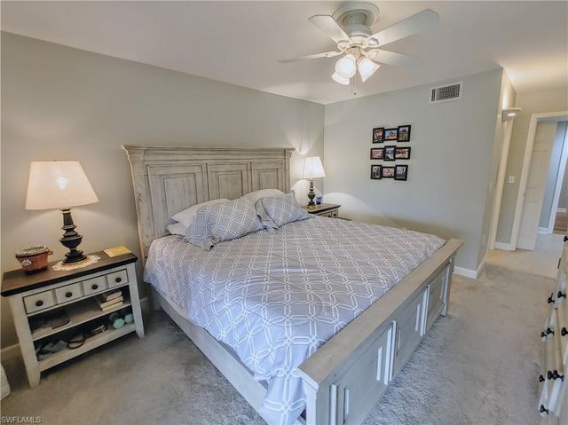 5830 Trailwinds DR 814, Fort Myers, FL 33907