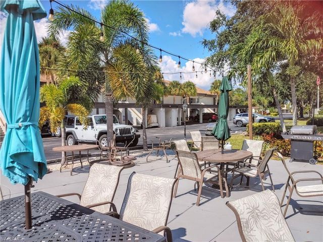 5830 Trailwinds DR 814, Fort Myers, FL 33907