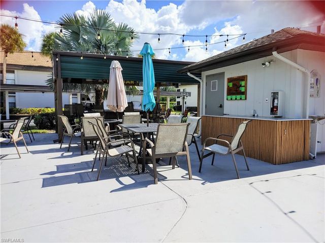 5830 Trailwinds DR 814, Fort Myers, FL 33907