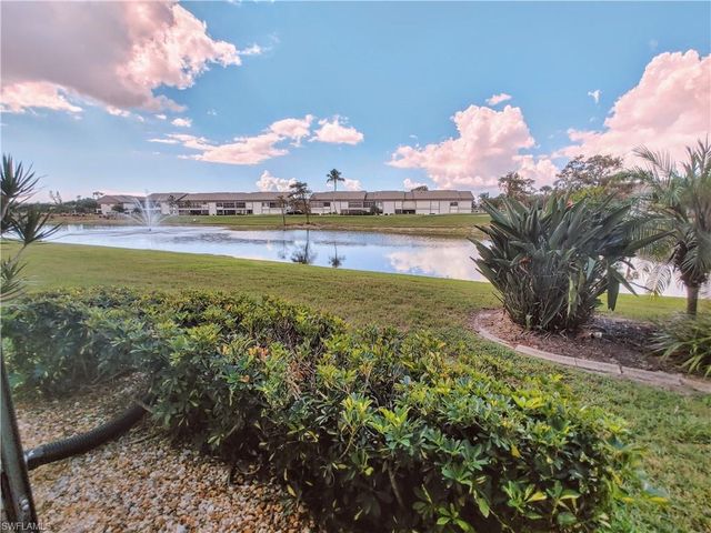 5830 Trailwinds DR 814, Fort Myers, FL 33907