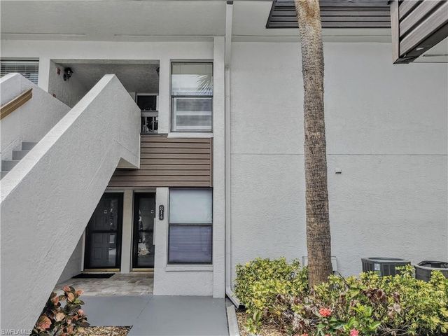 5830 Trailwinds DR 814, Fort Myers, FL 33907