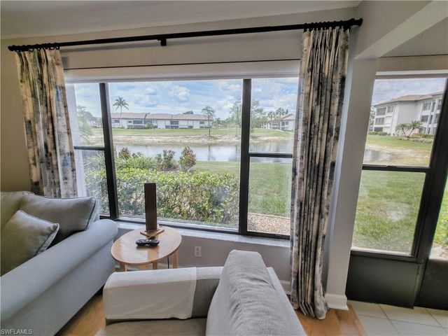 5830 Trailwinds DR 814, Fort Myers, FL 33907