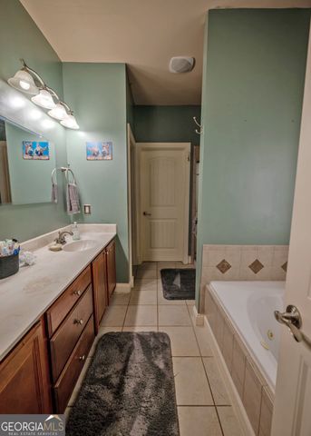 29 Cove HBR, Lavonia, GA 30553