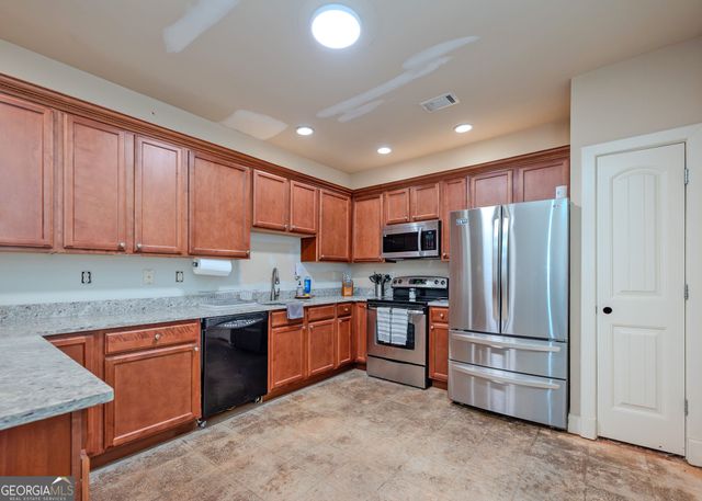 29 Cove HBR, Lavonia, GA 30553