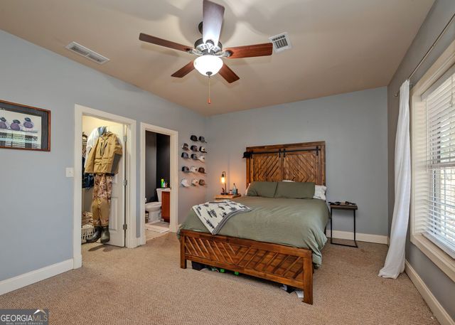 29 Cove HBR, Lavonia, GA 30553