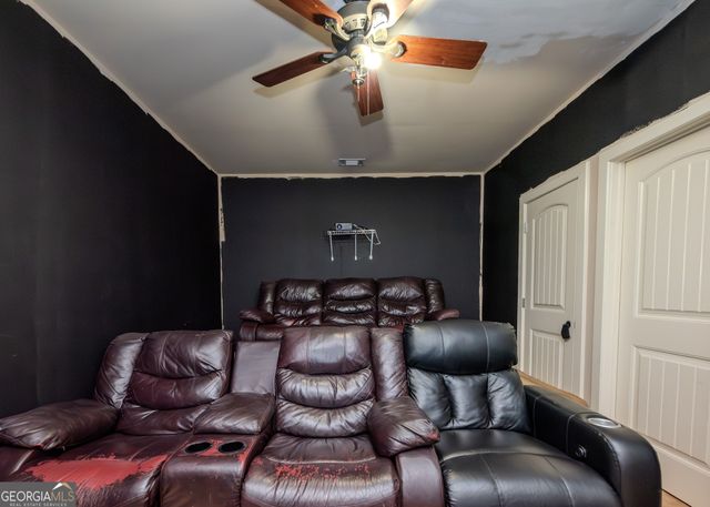 29 Cove HBR, Lavonia, GA 30553