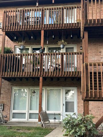 2209 Arbor Circle 25, Downers Grove, IL 60515